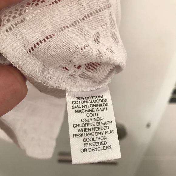 LOFT lacy white t-shirt style top - Picture 3 of 3